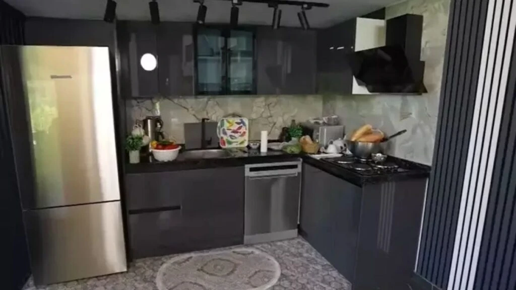 Ünlü türkücü Ankaralı Yasemin bağ evinin kapılarını ‘Evrim Akın’la Ev Gezmesi’ne açtı! 