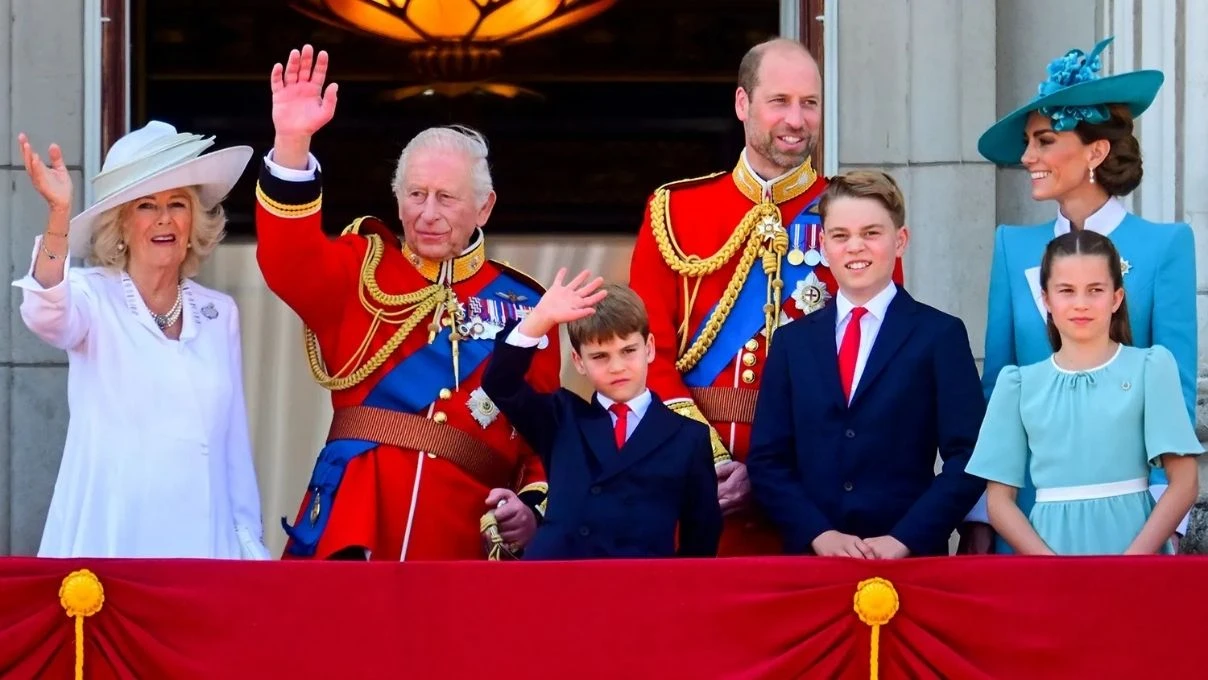 Kraliyet göz kamaştırdı! Kate Middleton törenin yıldızı oldu