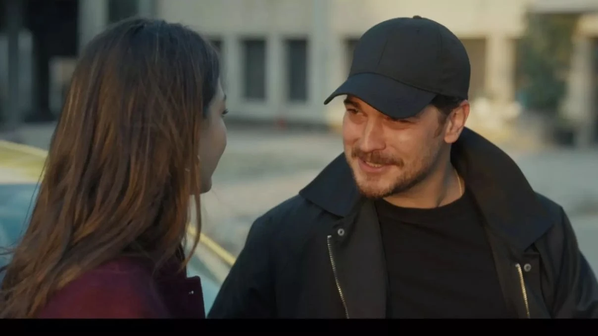 Taner Rumeli Demet Özdemir ve Çağatay Ulusoy’a övgüler yağdırdı! Eşref Rüya’nın Dinçer’inden samimi açıklama 7 Adsiz tasarim 6 118