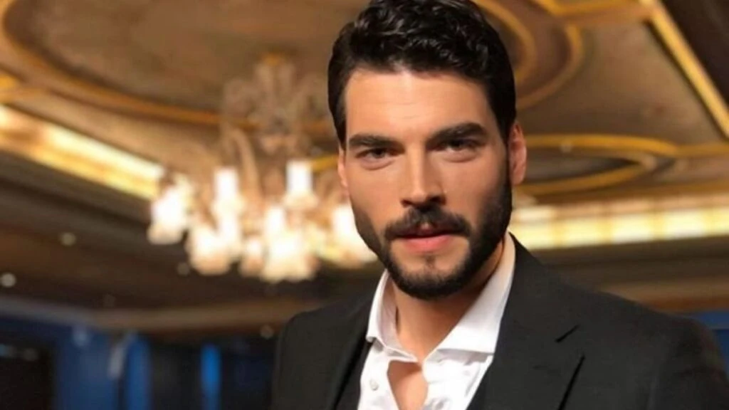 Akın Akınözü dayısını kaybetti!