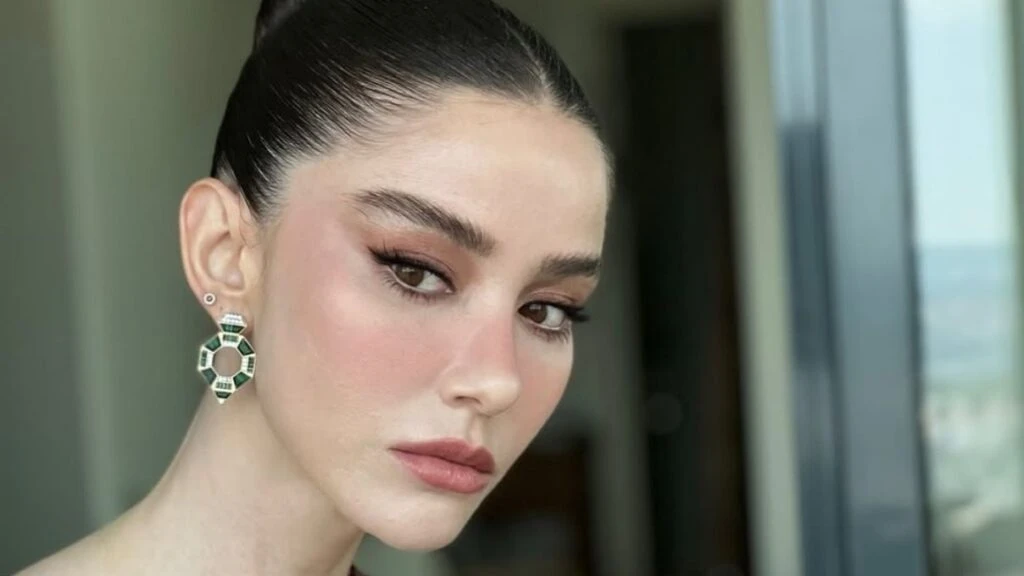 İtalya’dan Özge Gürel’e ‘Uluslararası Yıldız’ Ödülü! Eski partneriyle bir araya geldi
