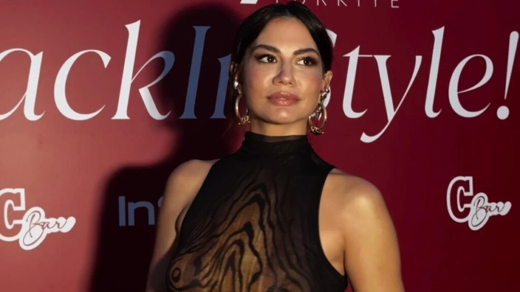 Sana Bir Sır Vereceğim dizisinin yıldızları Demet Özdemir ve Bora Cengiz yıllar sonra bir araya geldi!