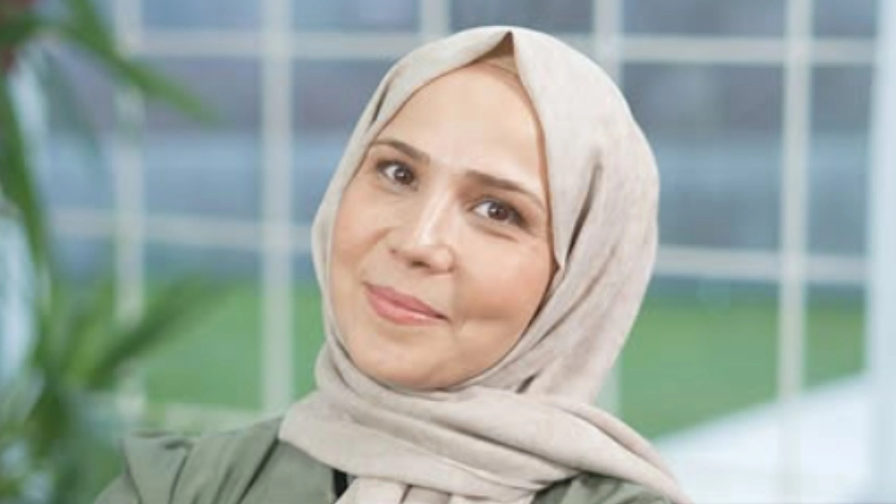 Zuhal Topal'la Yemekteyiz Betül Ceylan kimdir, kaç yaşında? Yemekteyiz 1. gün yarışmacısı merak edildi!