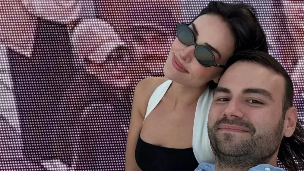 Faruk Sabancı ve Esra Bilgiç çiftinden aşk dolu paylaşım! Ünlü çiftin romantik pozları beğeni rekoru kırdı