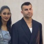 Zara Bardakcı eşi Abdülkerim Bardakcı’yı tribünden takip etti! Güzelliği sosyal medyayı salladı!