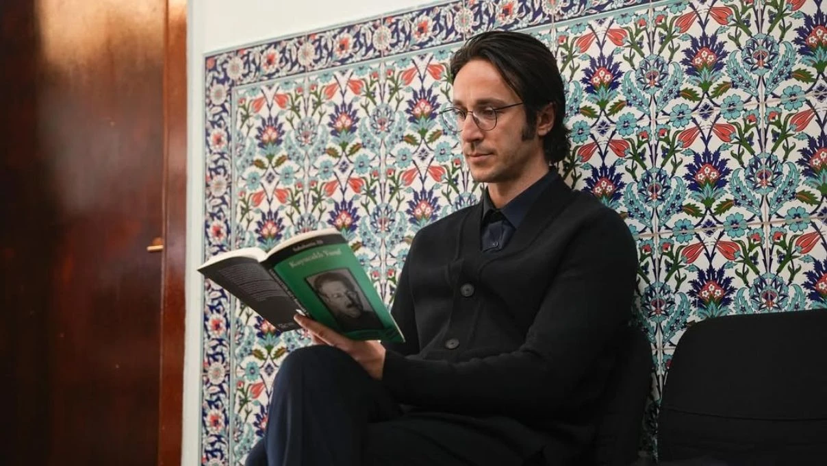 Ahmet Rıfat Şungar biyografisi ve hayatı! Ahmet Rıfat Şungar kimdir, kiminle evli? 9 Ahmet Rıfat Şungar biyografisi ve hayatı! Ahmet Rıfat Şungar kimdir, kiminle evli?