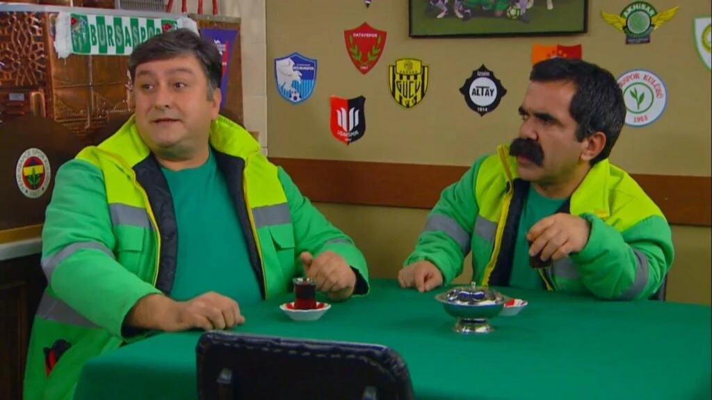 Çocuklar Duymasın dizisinin efsane ikilisi Çaycı Hüseyin ve Şükrü reklam filminde buluştu!