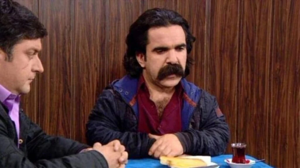 Çocuklar Duymasın dizisinin efsane ikilisi Çaycı Hüseyin ve Şükrü reklam filminde buluştu!