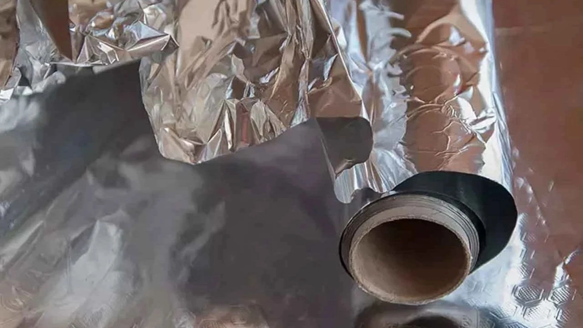 Alüminyum folyo deyip geçmeyin! Tam bir yardımcı