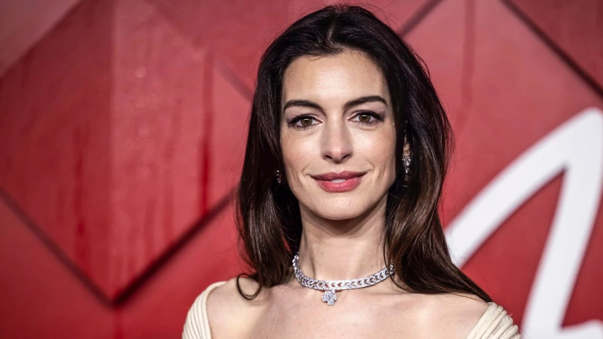 Anne Hathaway 6