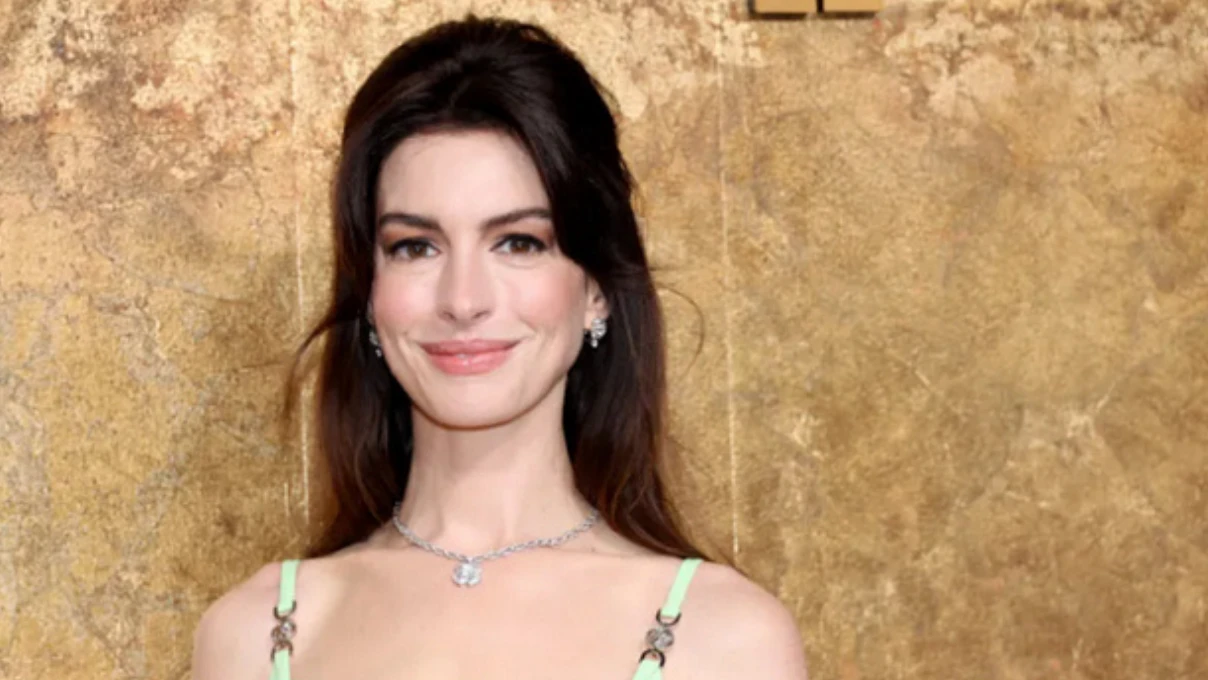 Anne Hathaway 7
