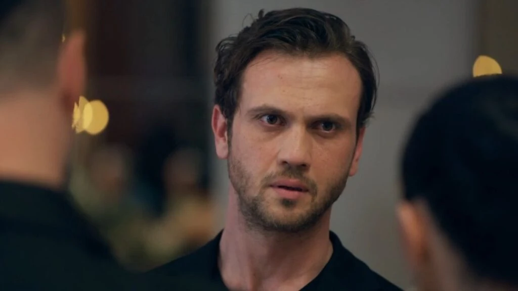 Aras Bulut İynemli sosyal medya hesabından paylaştı! Hayranlarından beğeni yağdı