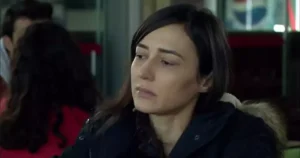 Arka Sokaklarin Aylini Ozlem Cinar