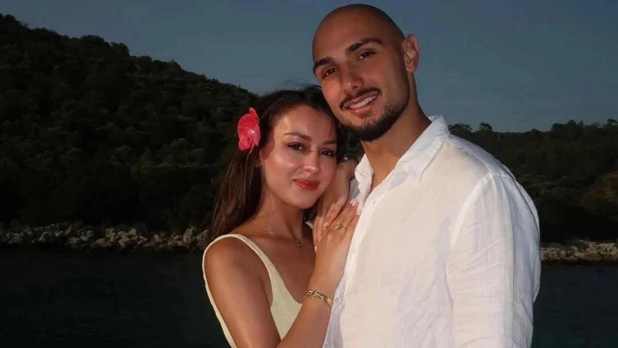 Ahmed Kutucu ve Asena Atalar evlilik yolunda ilk adımı attı! Çiftin nişan töreni sosyal medyayı salladı