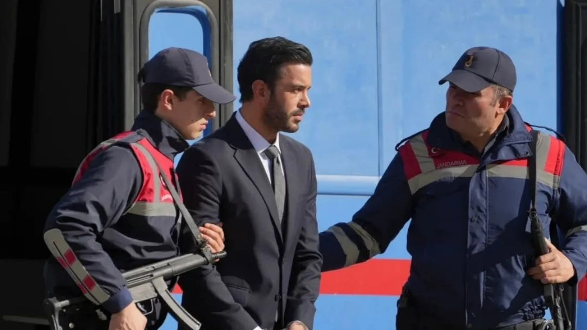 Aşk ve Gözyaşı dizisinde Meyra ve Selim arasında büyük hesaplaşma!