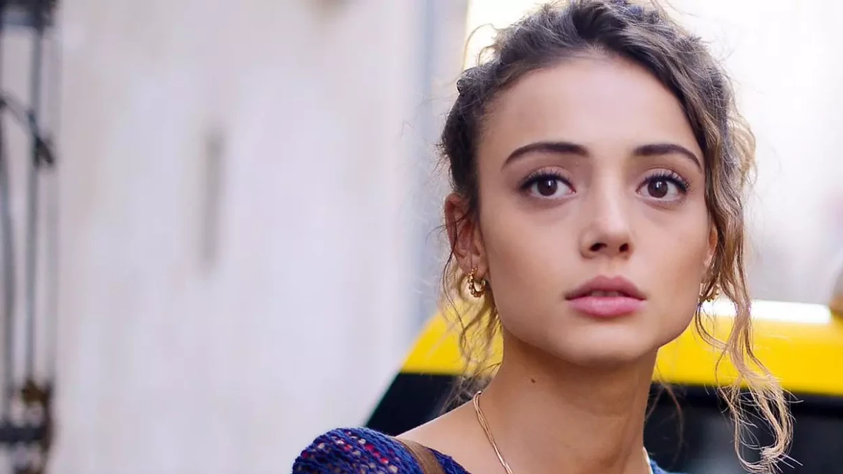 Rabia Soytürk’ün Şaşırtan Değişimi! Soytürk'ten estetik iddialarına cevap 5 Asli 2025 11 05T163358.516