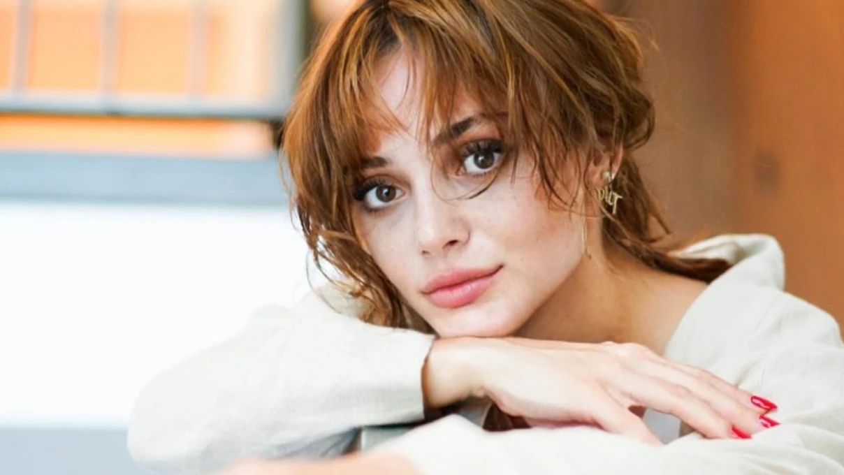 Rabia Soytürk’ün Şaşırtan Değişimi! Soytürk'ten estetik iddialarına cevap 7 Asli 2025 11 05T163617.295