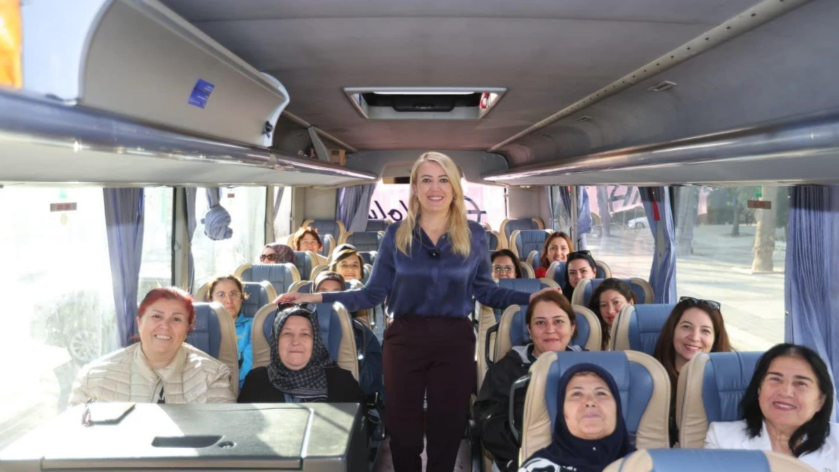 Merkezefendi Belediyesi kadınlara özel projesi! Haydi kadınlar Pamukkale'ye etkinliği büyük ilgi görüyor 8 Asli 2025 11 07T110551.970