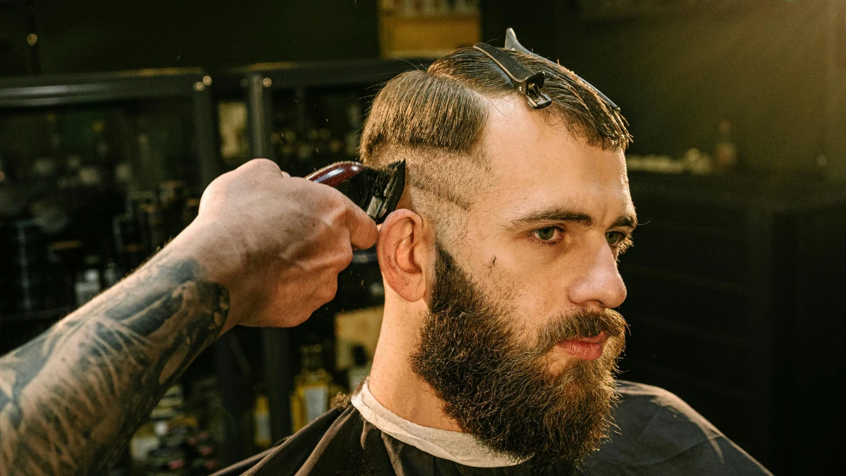 Saç kesim günleri: 2025 saç kesim takvimi 19 Asli 2025 11 29T172657.168