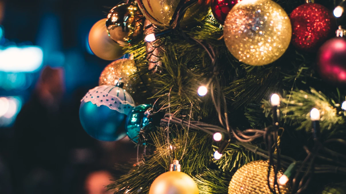 Evinizi ışıl ışıl gösterecek yılbaşı ışıklandırmaları 2026 6 Asli 2025 12 10T154128.934