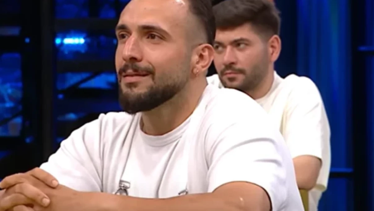 MasterChef yarışmacısı Barbaros Yoloğlu eşi kimdir? Barbaros Yoloğlu boşandı mı? 8 Asli 2025 12 11T171300.587