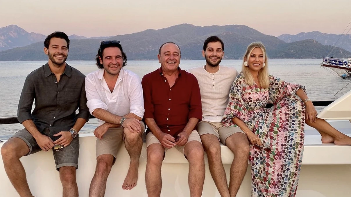 Kerim Sabancı'nın yeni aşkı yengesinin arkadaşı çıktı! Arzu Sabancı'nın radarındaki gelin adayı 7 Asli 7 3