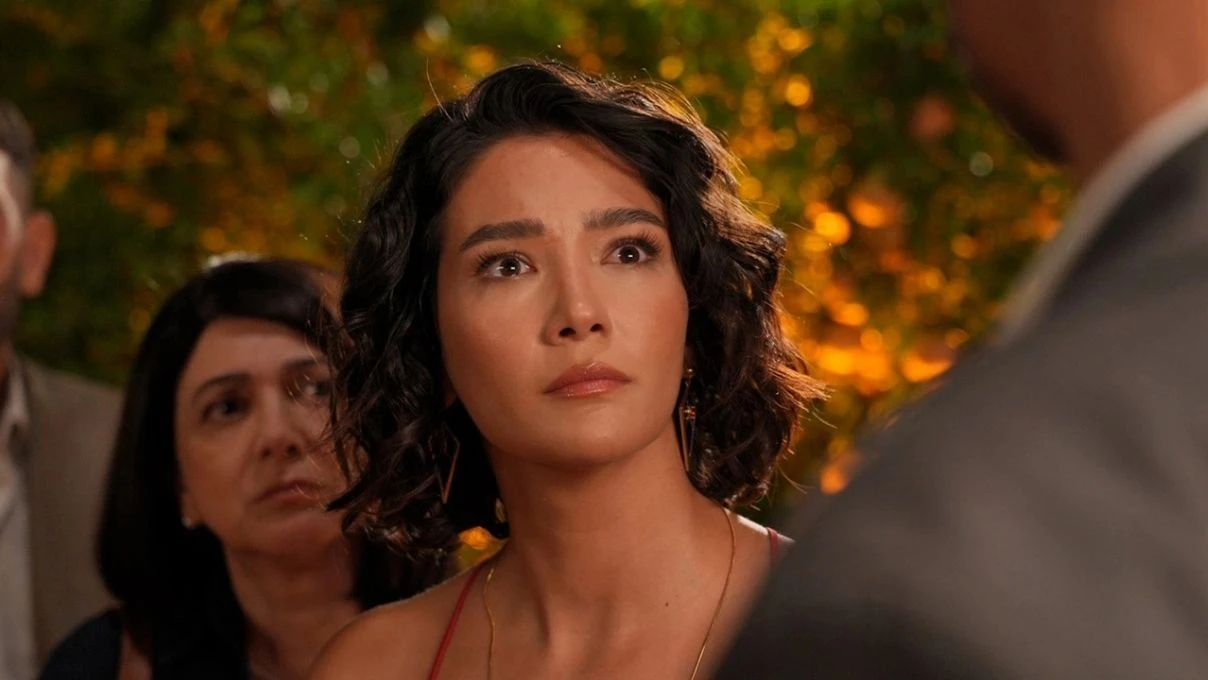 Halef Köklerin Çağrısı dizisinin Melek’i Aybüke Pusat kimdir? Aybüke Pusat aslen nereli, sevgilisi kim? 