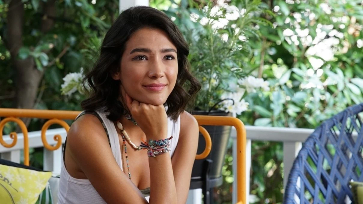 Halef Köklerin Çağrısı dizisinin Melek’i Aybüke Pusat kimdir? Aybüke Pusat aslen nereli, sevgilisi kim? 