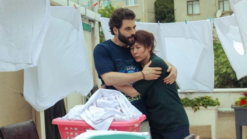 Veliaht dizisinin Ayşe’si Ayşegül Ünsal kimdir? Ayşegül Ünsal kaç yaşında hangi dizilerde oynadı?