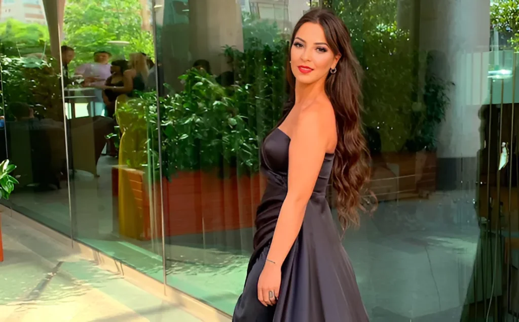 Aysenur Inam 2 restored 2