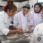 Ayten Sanerden MasterChef tuyolari Tepsi mantisinin kitabini yazdi yiyenler mest oldu