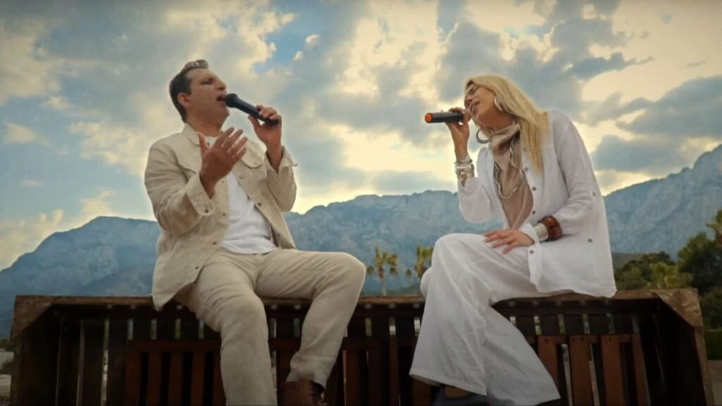 Baba – kizdan ilk duet Rafet El Roman kizi Su El Roman ile Mazide sarkisini soyledi