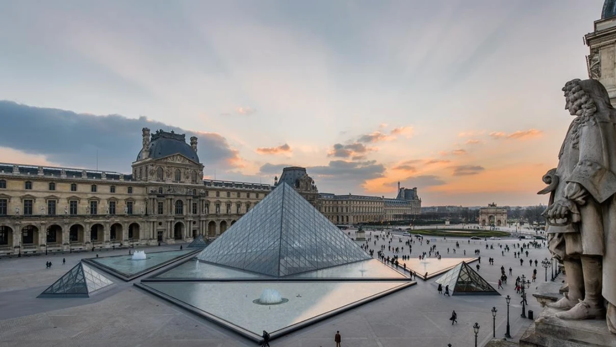 Louvre Müzesi’nin en önemli eserleri neler? Louvre Müzesi’nde neler çalındı? 