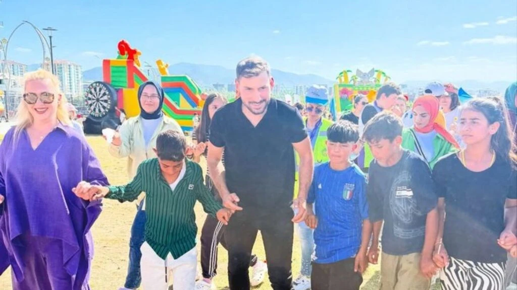 Bekir Aksoy’dan anlamlı ziyaret! Malatya’daki depremzede çocuklarla bir araya geldi