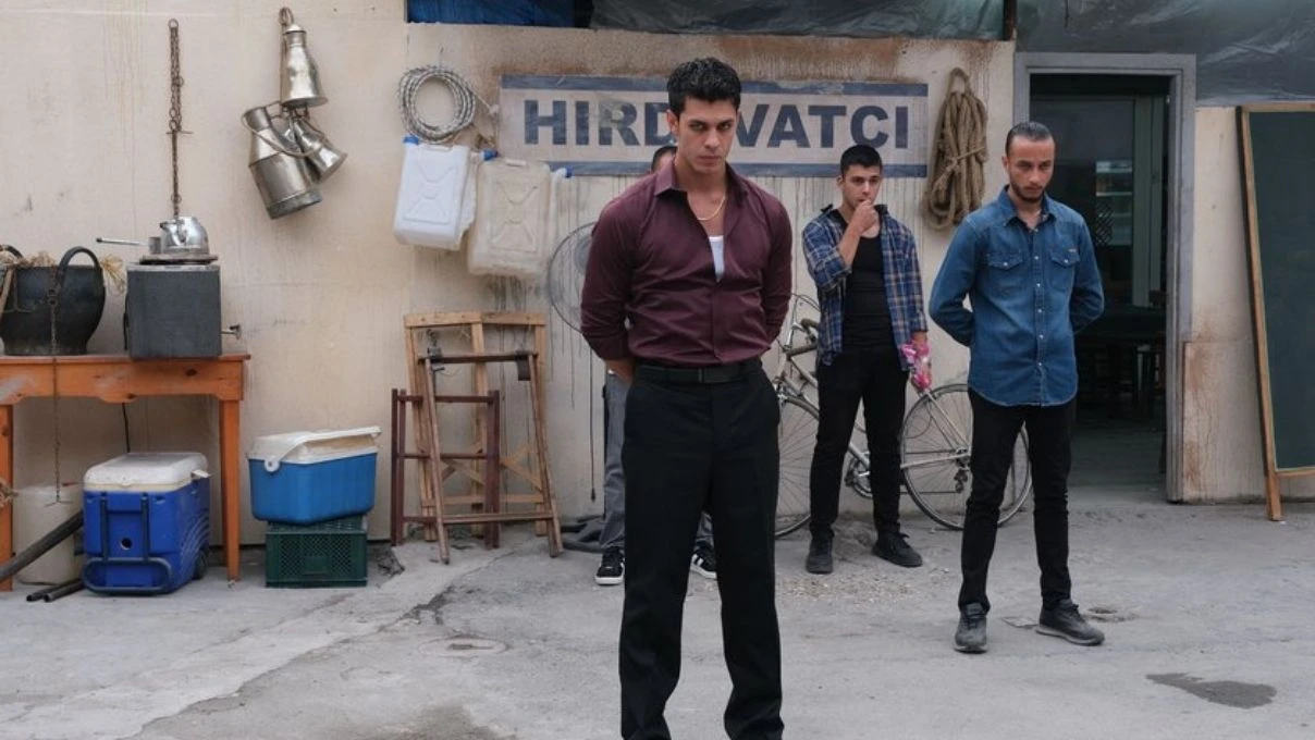 Bereketli Topraklar dizisinde final öncesi gerilim zirveye çıkacak! Ömer ve Murat’ın yüzleşmesi tansiyonu yükseltecek