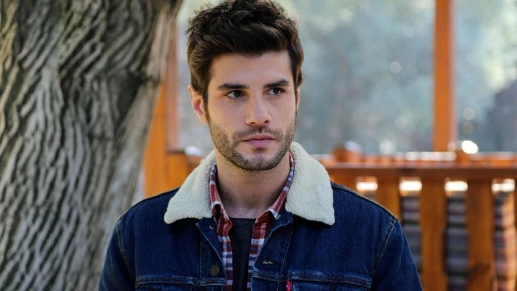 Berk Cankat kimdir kaç yaşında? Berk Cankat kiminle sevgili hangi dizilerde oynadı?