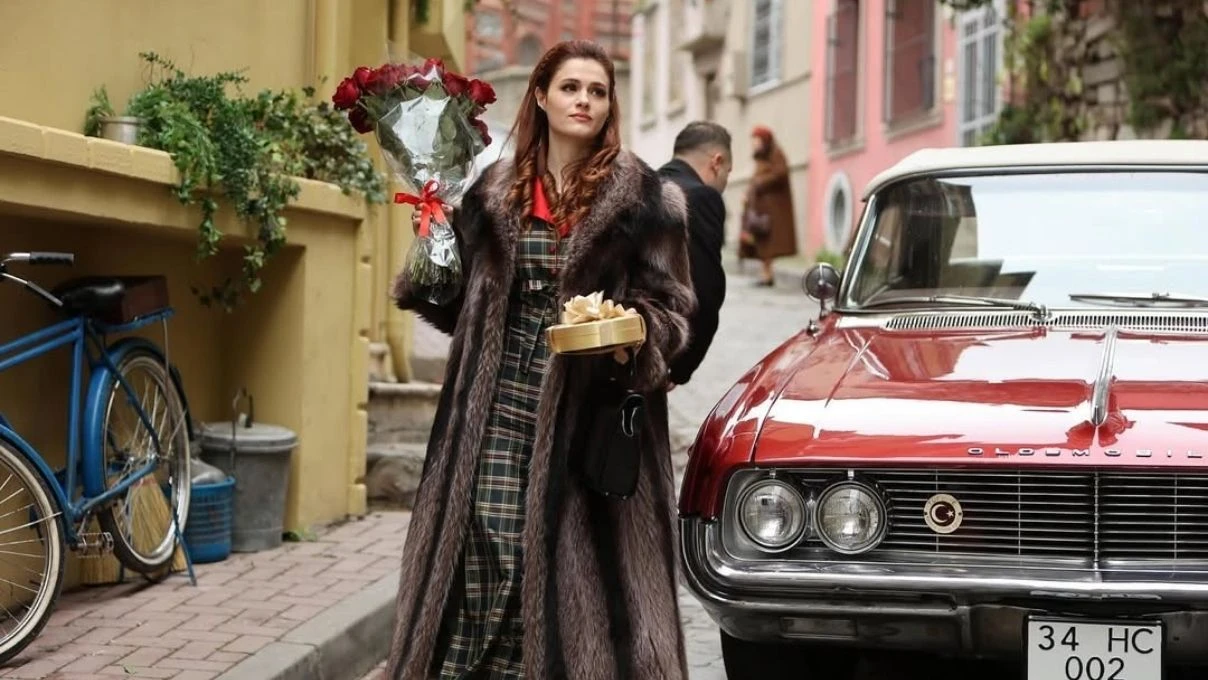 Taşacak Bu Deniz dizisinin Hicran’ı Burcu Cavrar kimdir? Burcu Cavrar kaç yaşında, hangi dizilerde oynadı? 