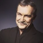 CEM KURTOGLU Kac yasinda