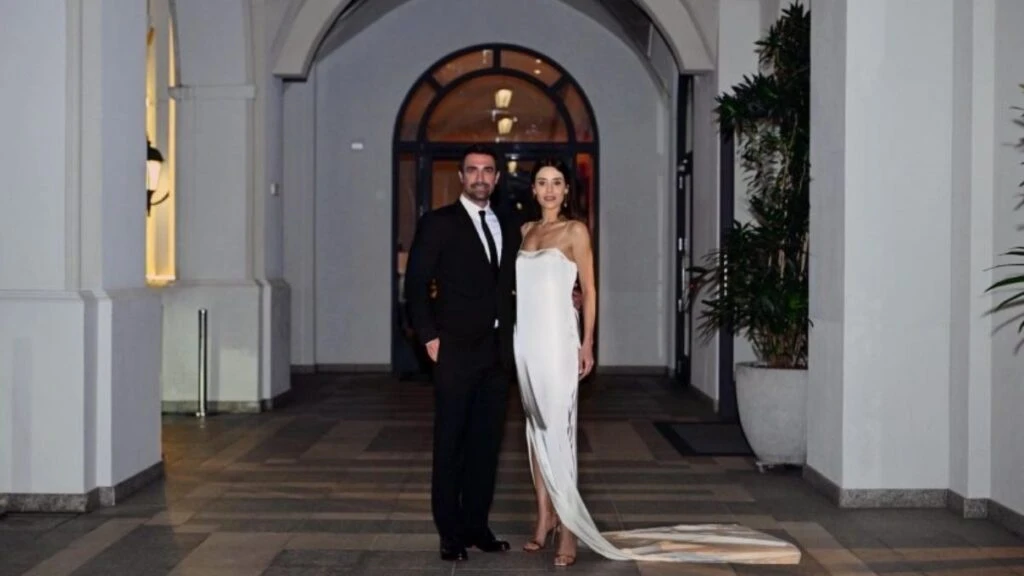 Cansu Dere ve Ibrahim Celikkolun rol aldigi Binbir Gece Masallari dizisinin cekimleri tamamlandi