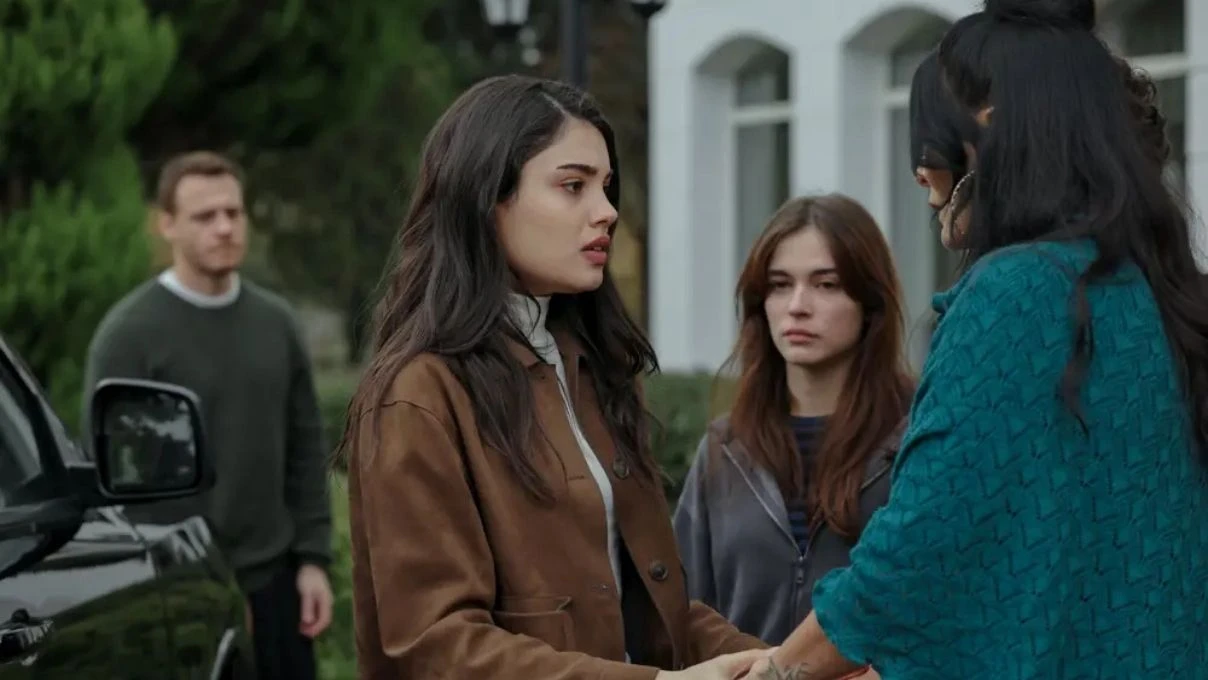 Çarpıntı 11. bölümde Reyhan gerçekte kızının olmadığını öğrenecek mi? Reyhan’ın Halit’le iş birliği ortaya çıkacak mı? 