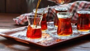 Çay bu saatte tüketmeyin! Uzmanlardan uyarı