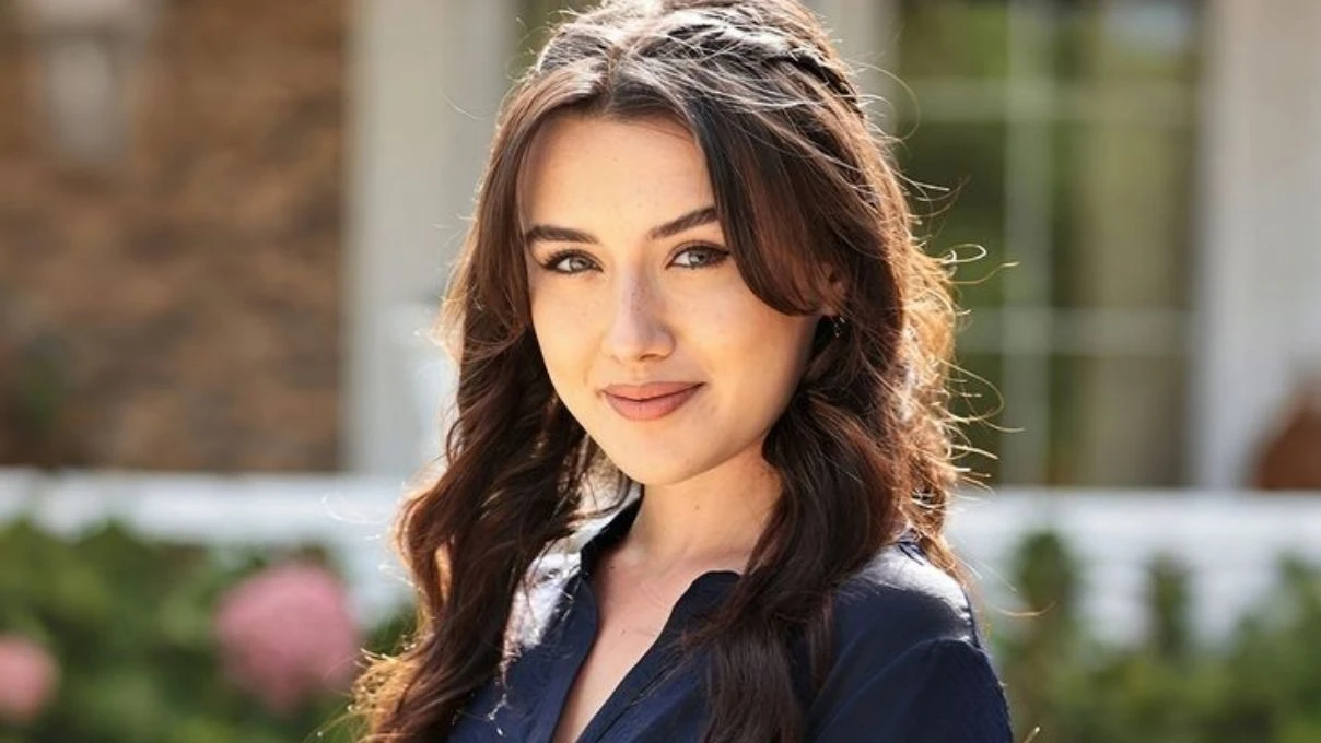 Cemre Arda’dan yeni proje atağı! Aşık Veysel filmiyle geri dönüyor 4 Cemre Arda’dan yeni proje atağı! Aşık Veysel filmiyle geri dönüyor