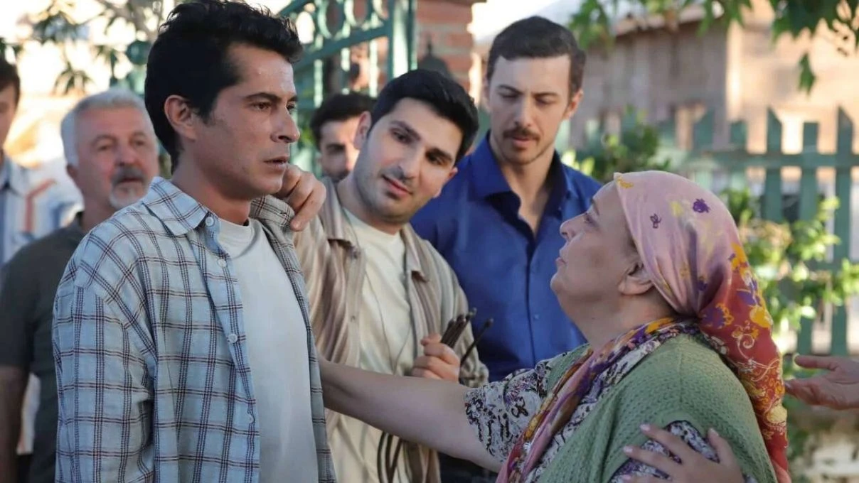 Cennetin Çocukları dizi ekibine Eşref Rüya'dan Demet Özdemir sürprizi!