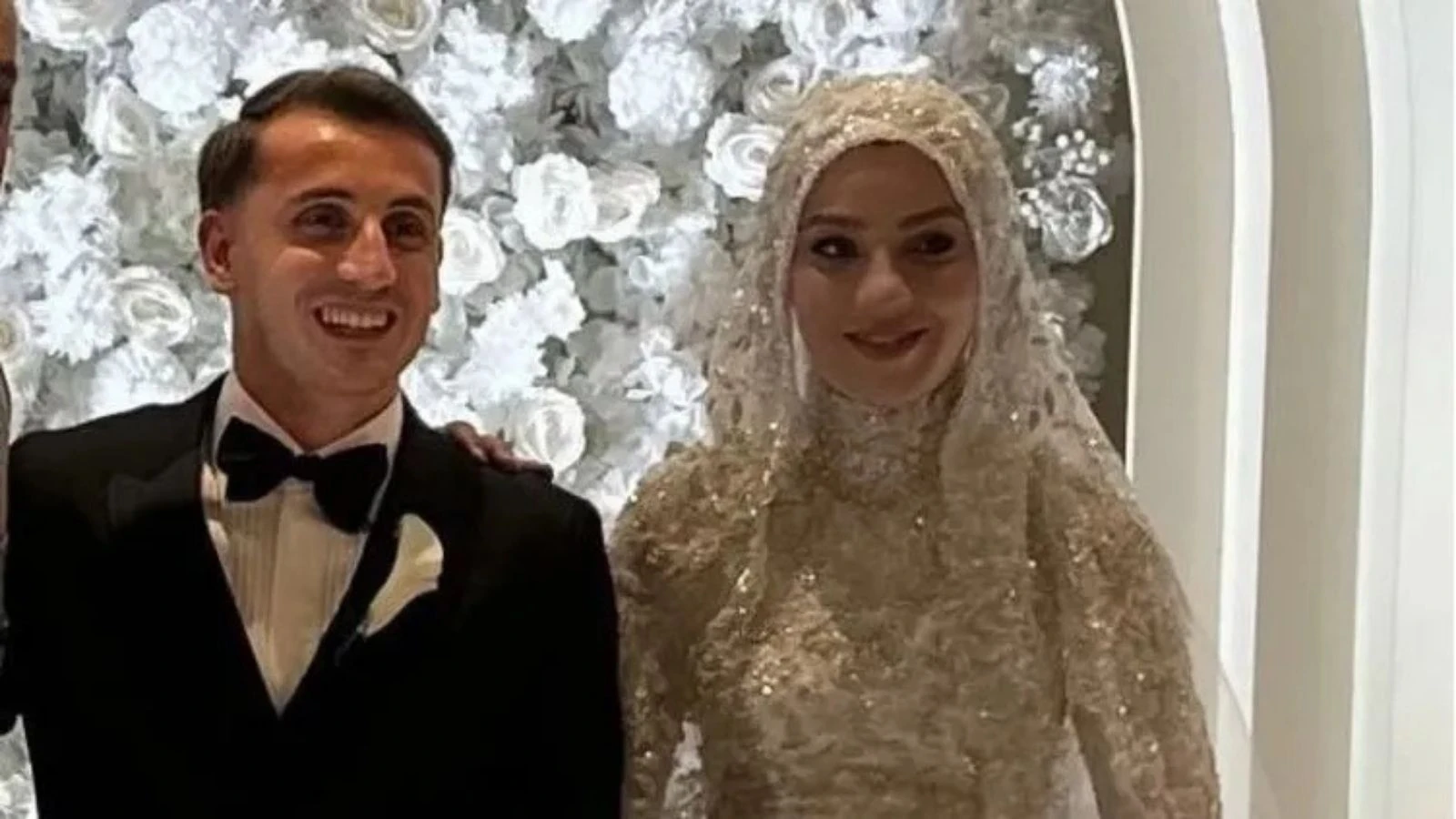 Ceren Azak ne iş yapıyor? Ceren Azak kaç yaşında kimin kızı?