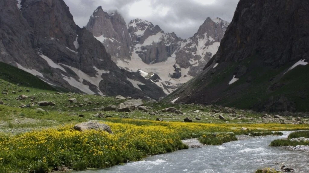Burası İsviçre dağları değil! Hakkari Cilo Dağına ne zaman gidilmeli?