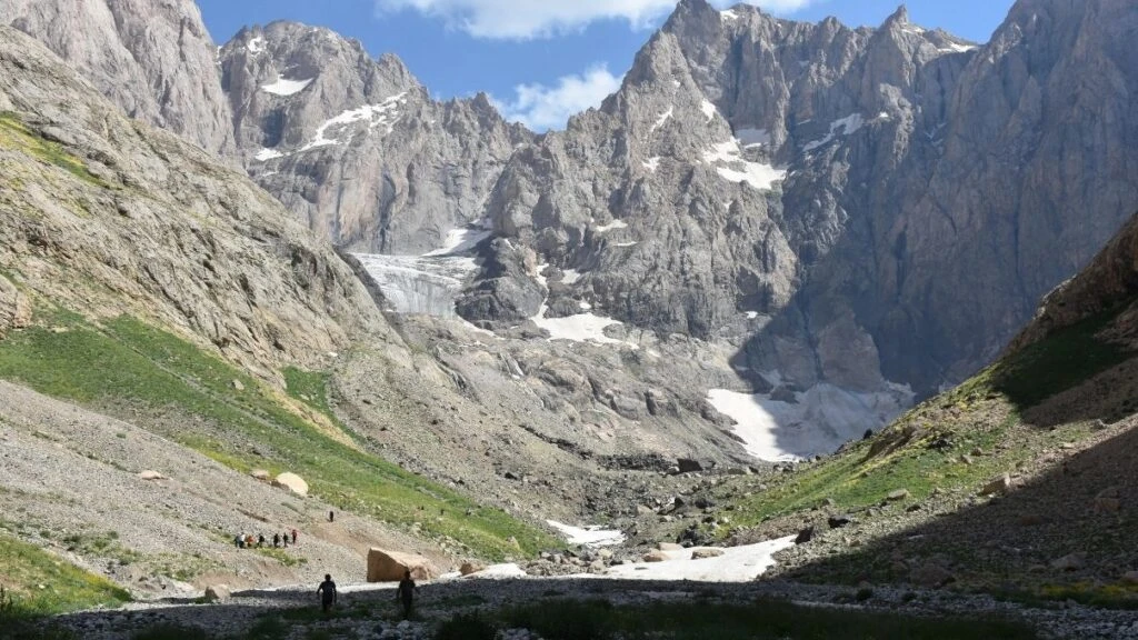Burası İsviçre dağları değil! Hakkari Cilo Dağına ne zaman gidilmeli?