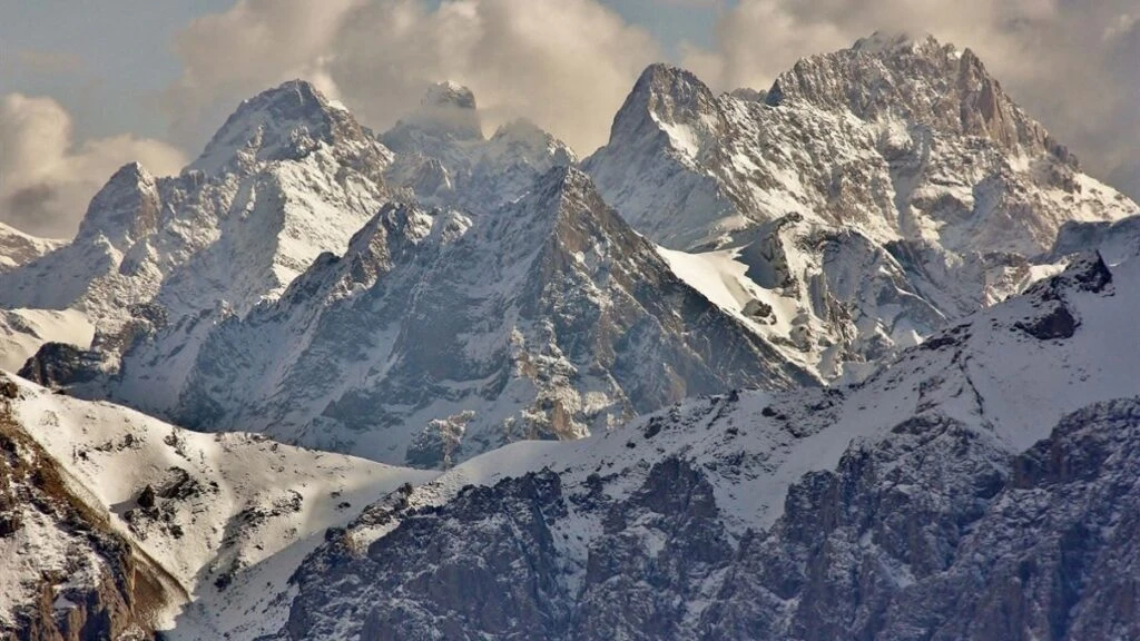 Burası İsviçre dağları değil! Hakkari Cilo Dağına ne zaman gidilmeli?