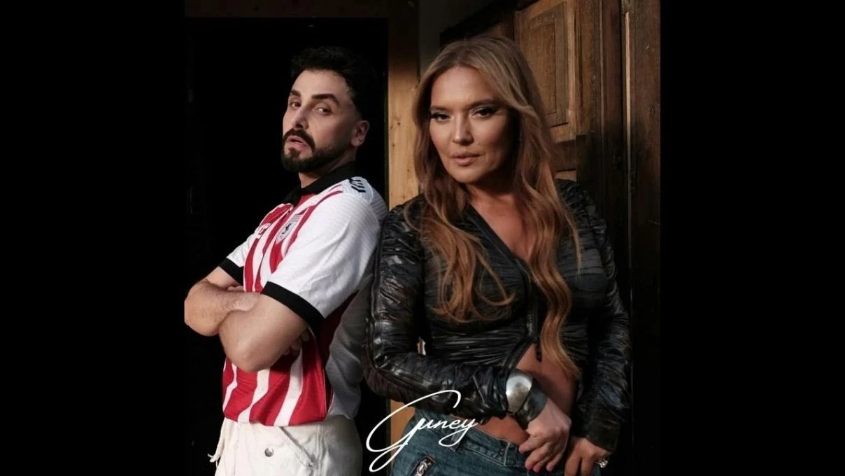 Demet Akalın ve Sefo’nun ‘Yerinde Dur’ başarısı Diamond Plak ödülü kazandırdı!