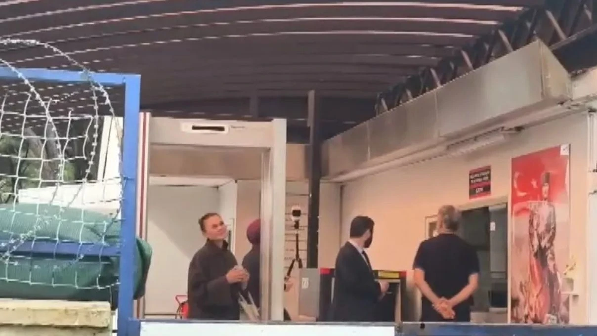 Bahar dizisi çekimleri durduruldu! Demet Evgar apar topar gözaltına alındı