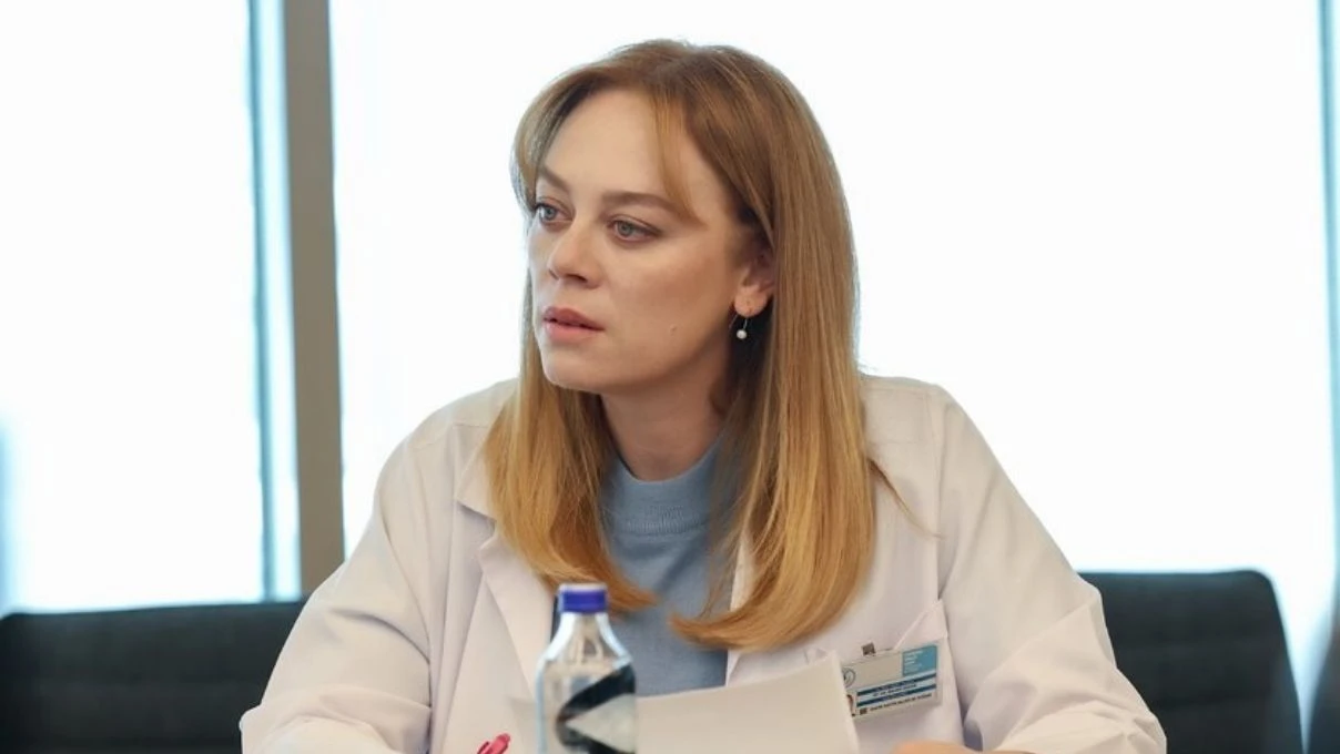 Bahar dizisi çekimleri durduruldu! Demet Evgar apar topar gözaltına alındı 5 Bahar dizisi çekimleri durduruldu! Demet Evgar apar topar gözaltına alındı